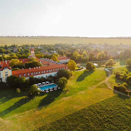 Hotel Chateau Bela Exteriör bild