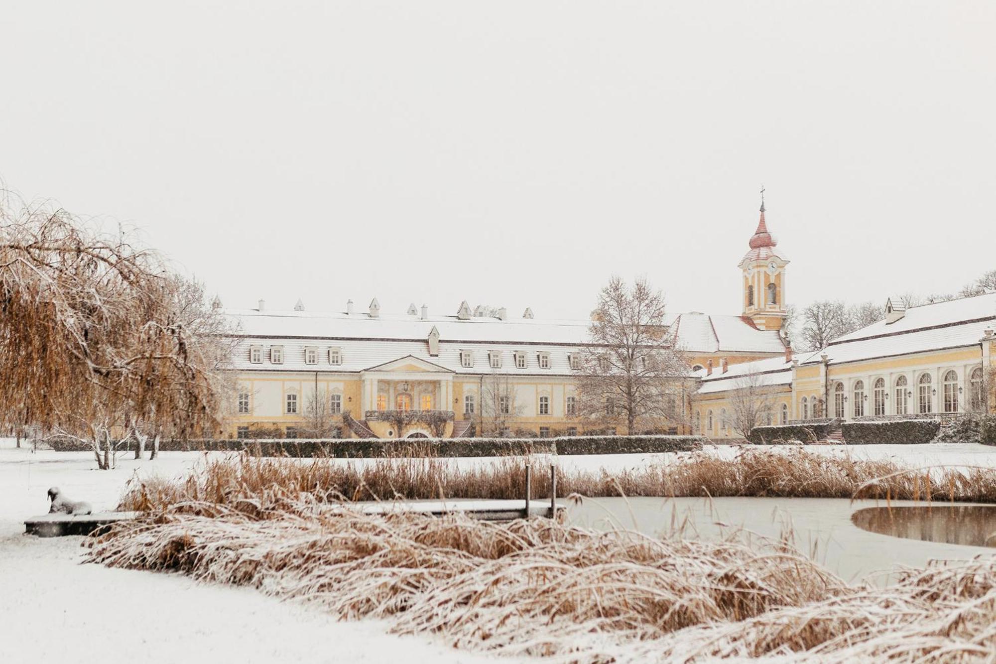 Hotel Chateau Bela Exteriör bild